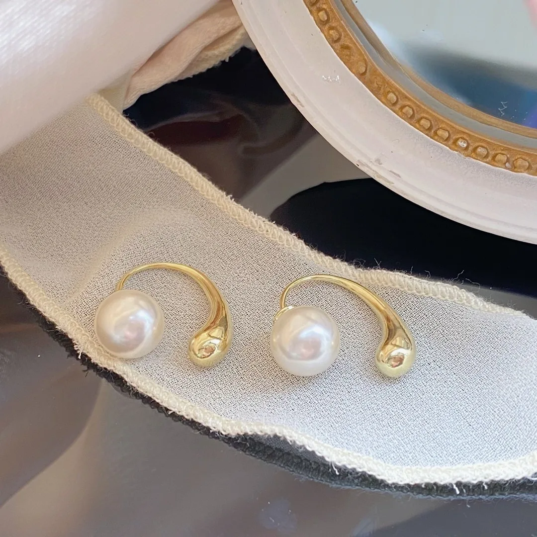 Sculpted Gold Arc Pearl Drop Earrings