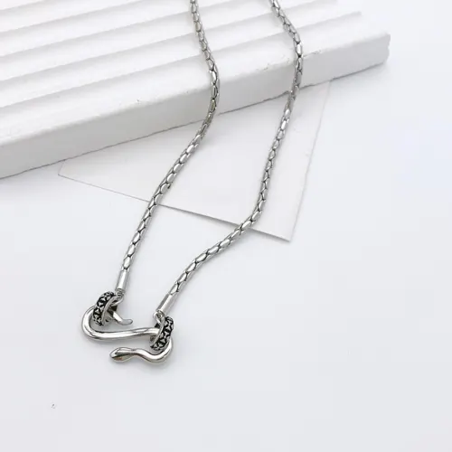 Serpent Luxe Silver Chain Necklace – Designer Snake Hook Pendant